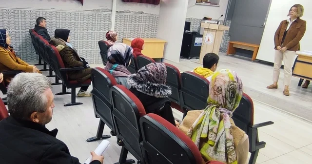 Altıntaş ta YKS başarısını artırmaya yönelik veli toplantısı Kütahya Haberleri