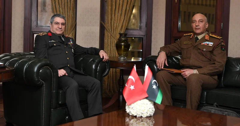 Düşen uçakta ölen Libya Genelkurmay Başkanı nın son fotoğrafı ortaya çıktı