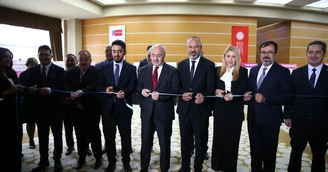 Dijital Dünyada Güvenli Kalmak Adana Zirvesi nin açılışı gerçekleştirildi Adana Haberleri