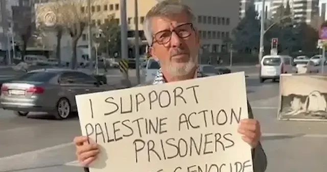 Sumud Aktivisti Yaşar Yavuz dan İngiltere de tutsak halde bulunan Filistin destekçileri için dünyaya çağrı: Sağlık durumları hiç iyi değil VİDEO İZLE