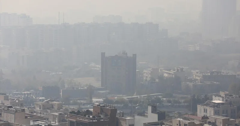 İran ın başkenti Tahran da hava kirliliği nedeniyle futbol müsabakaları ertelendi