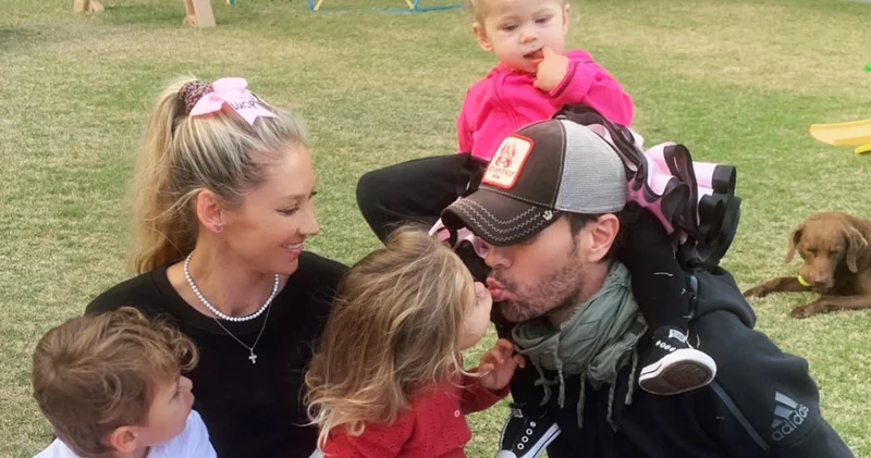 Anna Kournikova ile Enrique Iglesias ın dördüncü çocuğu oldu magazin haberleri