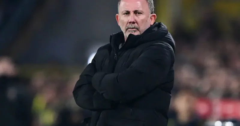 Sergen Yalçın, tarihi derbi galibiyeti sonrası hakemlere verdi veriştirdi