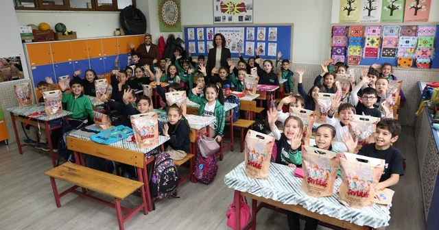 Başkan Altay 31 ilçedeki 220 bin çocuğa şivlilik mutluluğu yaşattı Konya Haberleri