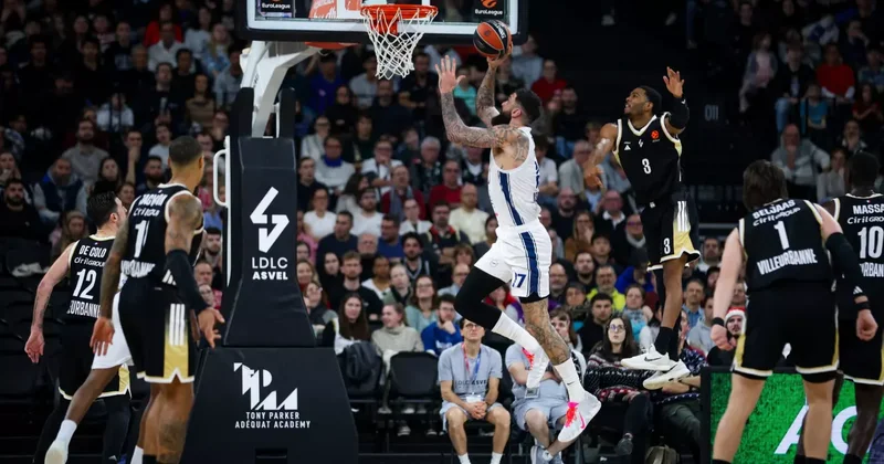 İki uzatmalı maçta Anadolu Efes mağlup