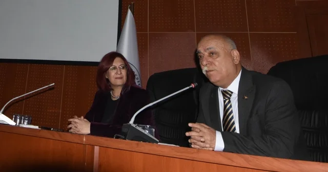 Prof. Dr. Kök, 37 yıllık meslek hayatı deneyimlerini öğrencileriyle paylaştı Erzurum Haberleri