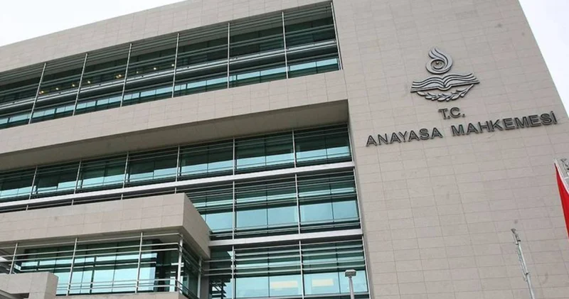 AYM’den terör hükümlüleri için avukat hakkı kararı