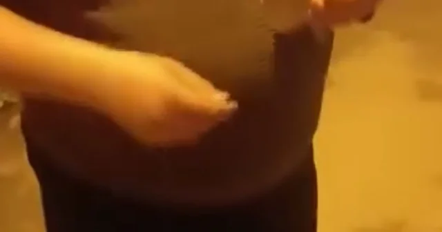 Yolda bulduğu 19 bin lirayı telaşla arayan sahibine teslim etti; o anlar kamerada Bursa Haberleri