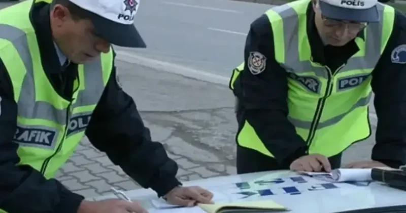 Tek teker pahalıya patladı: Motosikletliye 46 bin 816 lira ceza Kocaeli Haberleri