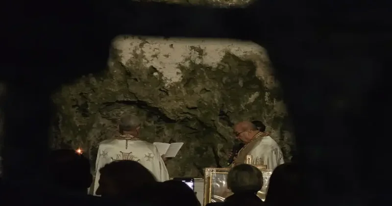 Hatay da Noel ayini dünyanın ilk mağara kilisesinde gerçekleştirildi