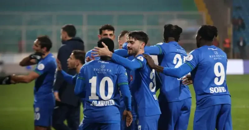 Süper Lig ekibi maçın hakemine öfke kustu: Gün gelir hesap döner