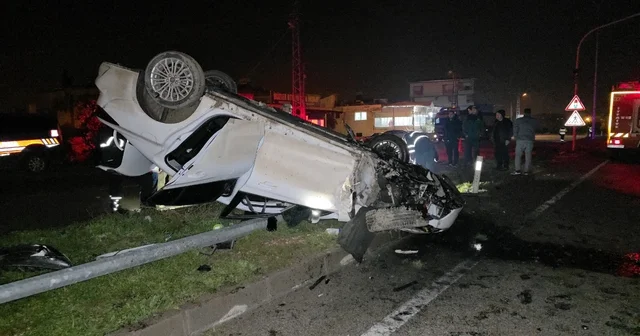 Aydınlatma direğine çarpan otomobil takla attı: 1 yaşındaki bebek öldü, anne ve baba yaralandı Hatay Haberleri