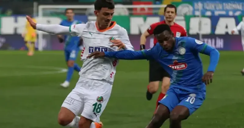 Süper Lig de nefes kesen maç! İlk yarıda 2 kırmızı kart, ikinci yarıda 2 gol