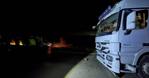 Bursa haberleri Bursa da zincirleme kaza! Ortalık savaş alanına döndü: 8 yaralı! 25 Ocak 2026