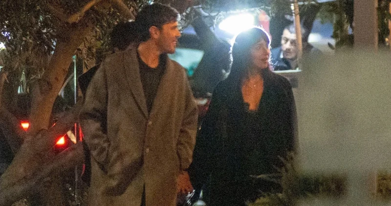 Dakota Johnson yeni sevgilisi Role Model le el ele