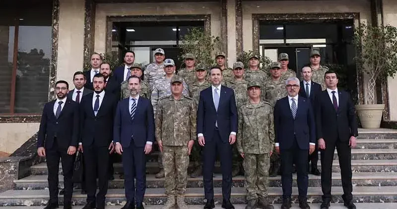 Bakan Bayraktar, Trablus ta Libya Görev Grubu Komutanlığı nı ziyaret etti