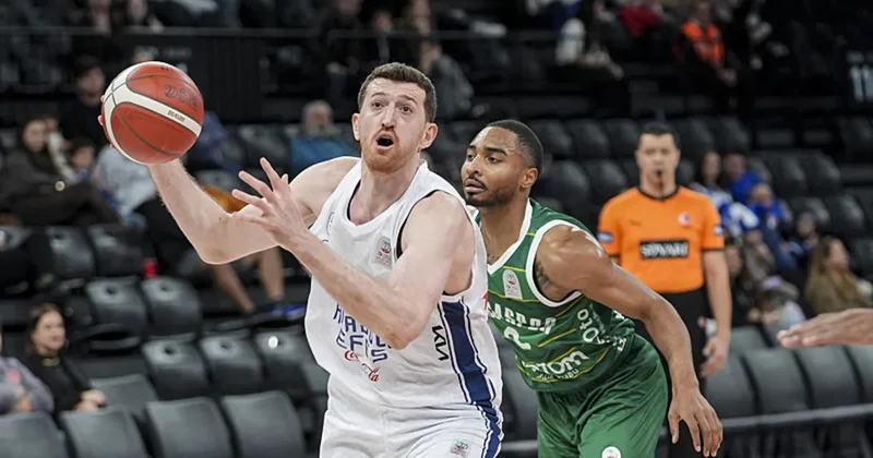 Anadolu Efes, evinde Bursaspor mağlup etti