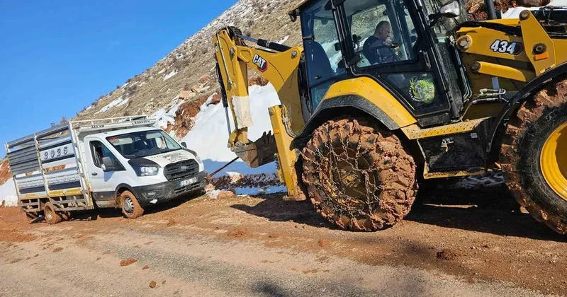 Gercüş’te göçerlerin imdadına Özel İdare yetişti