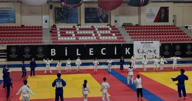 Bilecik te judo spor okullarıyla gençler, geleceğe hazırlanıyor Bilecik Haberleri