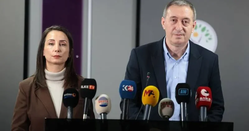 DEM Parti Eş Genel Başkanlarından Rojava protestolarına müdahale tepkisi: Şiddet ve işkence kabul edilemez