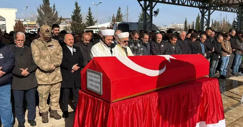 Buzda düşerek ağır yaralanan Kıbrıs gazisi hayatını kaybetti