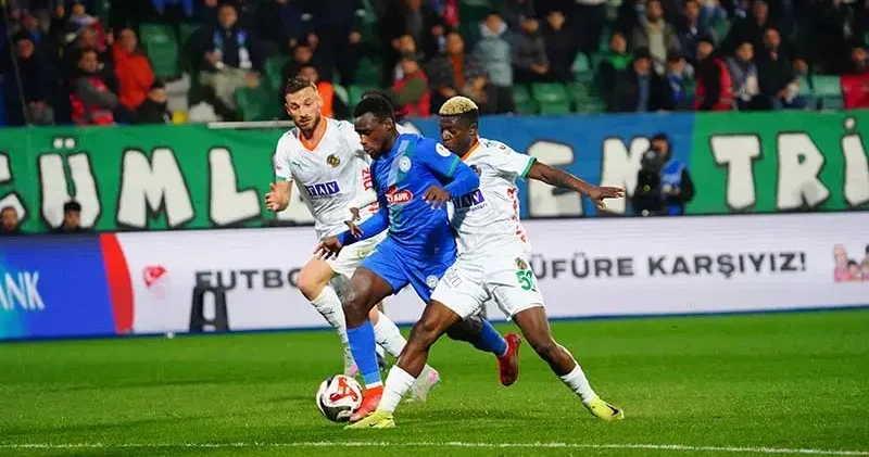 Çaykur Rizespor Corendon Alanyaspor: 1 1