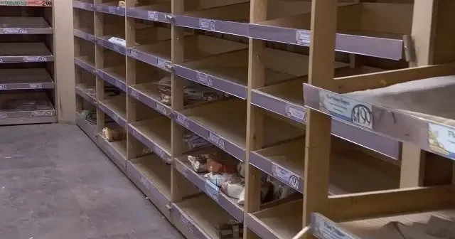 New York ta Amerikalılar marketlere akın etti: Stoklar tükendi raflar bomboş kaldı VİDEO İZLE