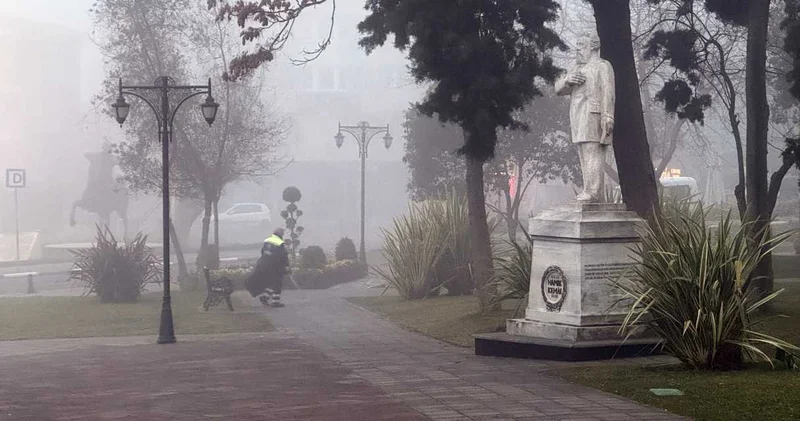 Sis etkisi altına aldı! Görüş mesafesi 30 metreye kadar düştü