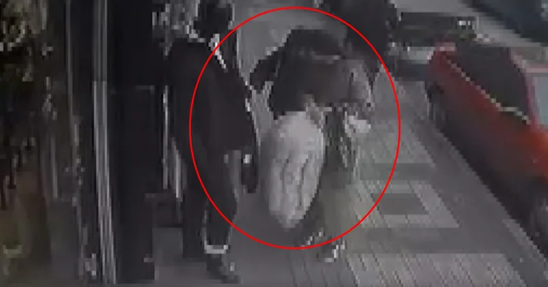 Mağaza önündeki kıyafetleri iki kadının böyle çaldı Sözcü Gazetesi