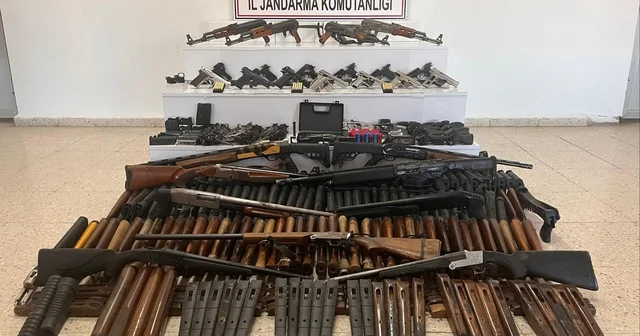 Van da uzun namlulu silah, silah parçaları ve mühimmat ele geçirildi Van Haberleri