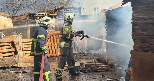 Sobadan çıkan yangını itfaiye söndürdü Kütahya Haberleri