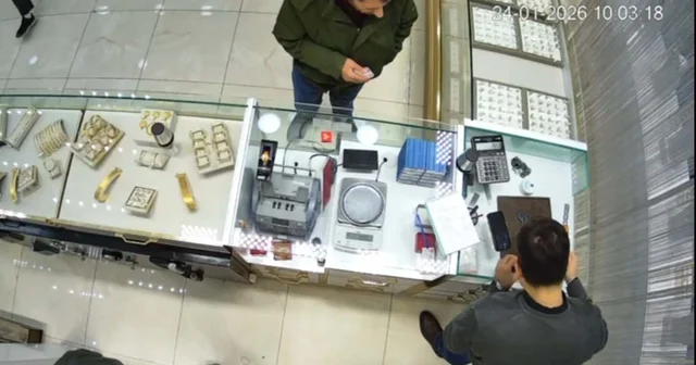 Eskişehir de kuyumcuya sahte bilezik satmaya çalışan şüpheli yakalandı Eskişehir Haberleri