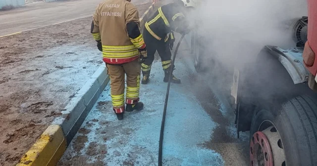 Reyhanlı da tır yangını Hatay Haberleri
