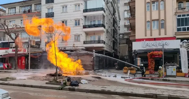 Kırıkkale de doğal gaz borusu patladı: Bir işçi yaralandı Gündem Haberleri