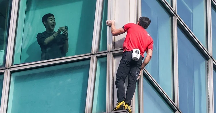 Dünyanın izlediği ipsiz tırmanış başarıyla tamamlandı