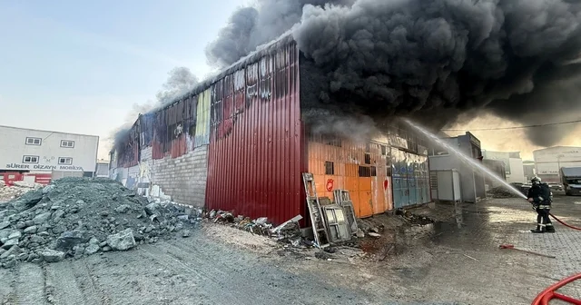 Mobilya atölyesi alevlere teslim oldu Hatay Haberleri