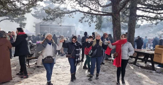 Kütahya da öğrenciler yararına sucuk festivali Kütahya Haberleri