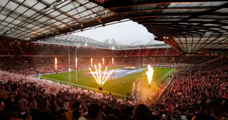 Efsane stadyumda Ramazan! İngiliz devinin stadında ezan sesi yükseldi, oruçlar açıldı