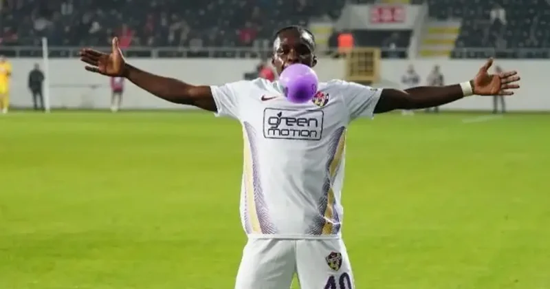 Süper Lig ekibinde ayrılık! 27 yaşındaki oyuncu Çin e transfer oldu