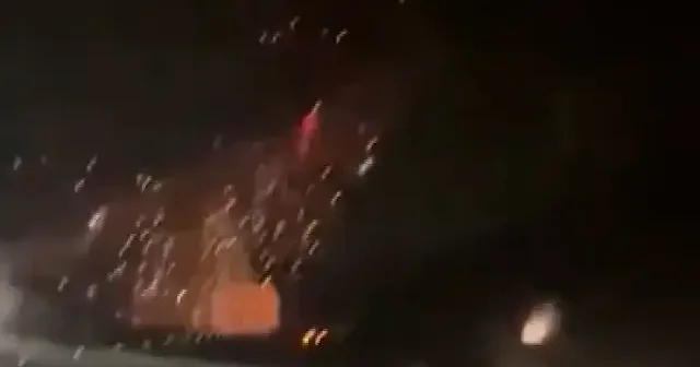 Balıkesir’de kaza kırıma uğrayan F 16’nın düştüğü anın en net görüntüsü! BALIKESİR SON DAKİKA F 16 neden düştü? Balıkesir’de ne oldu? F16 nereye düştü? VİDEO İZLE