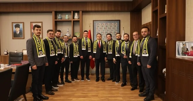 Vali Musa Işın ve Başkan Eyüp Kahveci, Kütahya Fenerbahçeliler Derneği yöneticilerini ağırladı Kütahya Haberleri