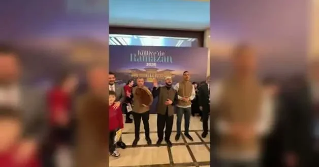 Fenomen Celal Karatüre Külliye de sevilen ilahileri seslendirdi