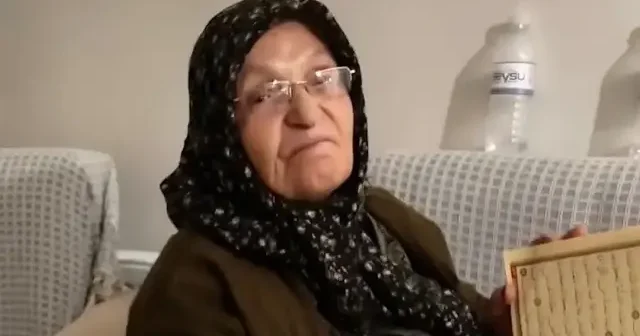 Kur an ı bir türlü öğrenemeyen yaşlı teyze her satır için İhlas okuyarak hatmetti VİDEO İZLE