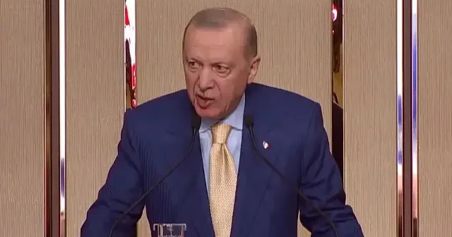 Cumhurbaşkanı Erdoğan: Zalime boyun eğmeyen Gazzeli kardeşlerimiz Müslümanlara örnek oluyor VİDEO İZLE