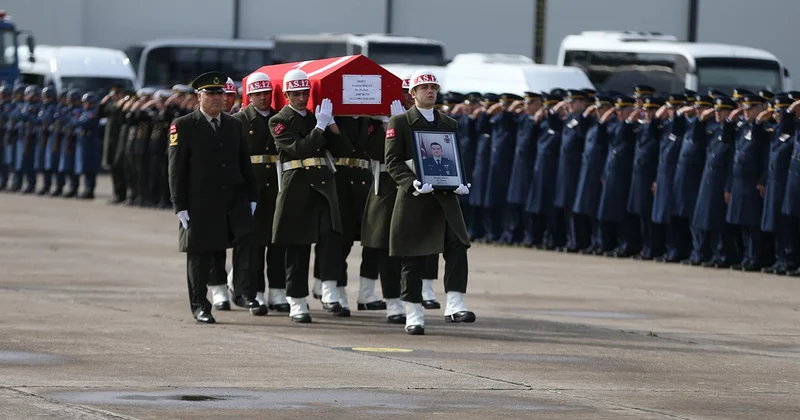 Şehit F 16 pilotu Bolat ın cenazesi memleketine uğurlandı