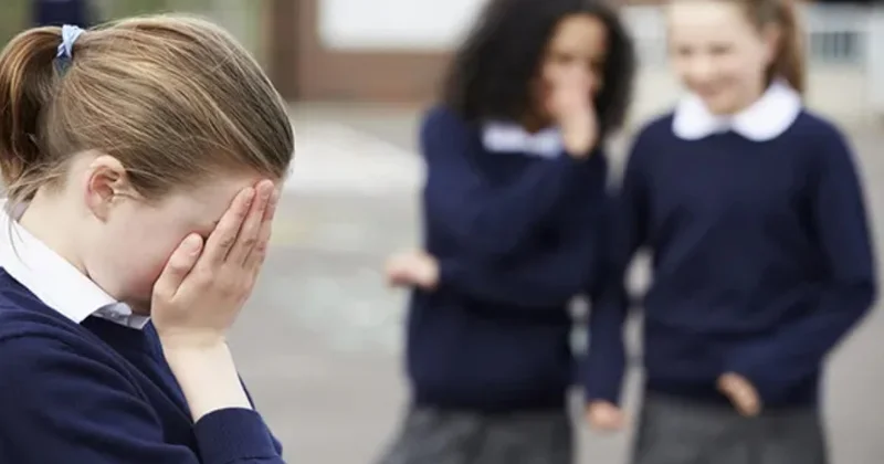 15 yaşında: Zorbalık yaptığı için elektronik kelepçe takılacak Sözcü Gazetesi