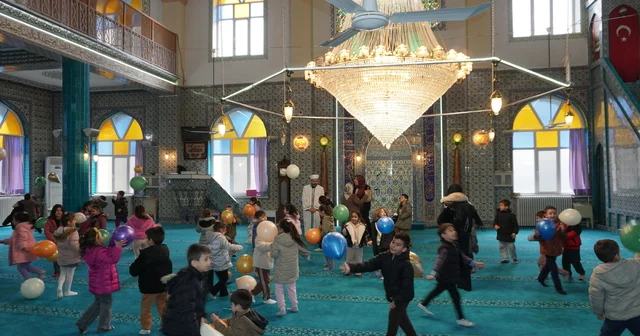 Osmancık ta minik öğrencilere camide ramazan etkinliği yapıldı Çorum Haberleri