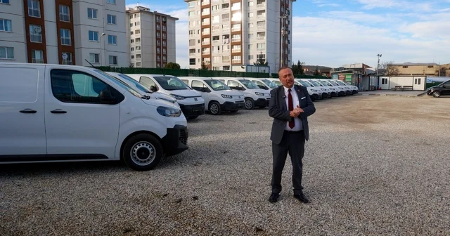 Uşak Belediyesi 14 tane yeni hizmet aracını bünyesine katarak araç filosunu genişletti Uşak Haberleri