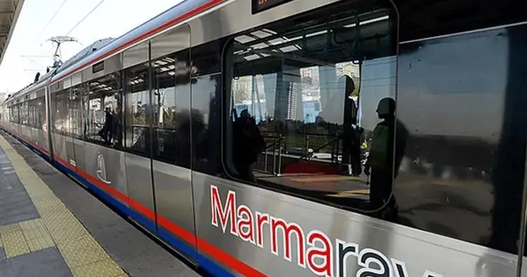 İftar saatlerine Marmaray takviyesi