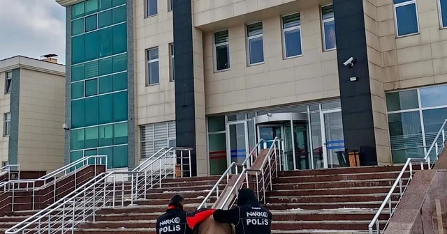 Kars ta uyuşturucu operasyonu: 6 kilo bonzai üretimi engellendi Kars Haberleri